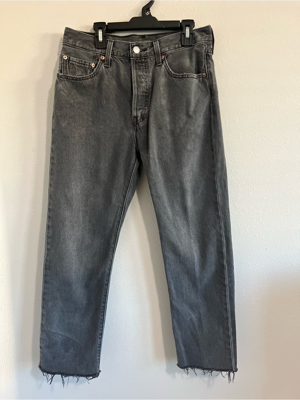 501 Levi’s Straight-Leg Washed Raw Hem grey Jeans